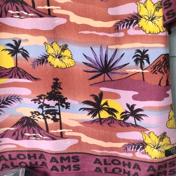 The Polo Shirt - Picture 2 of 4